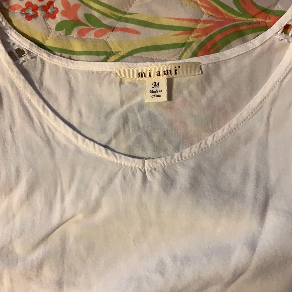 Cute blouse - Picture 2 of 4